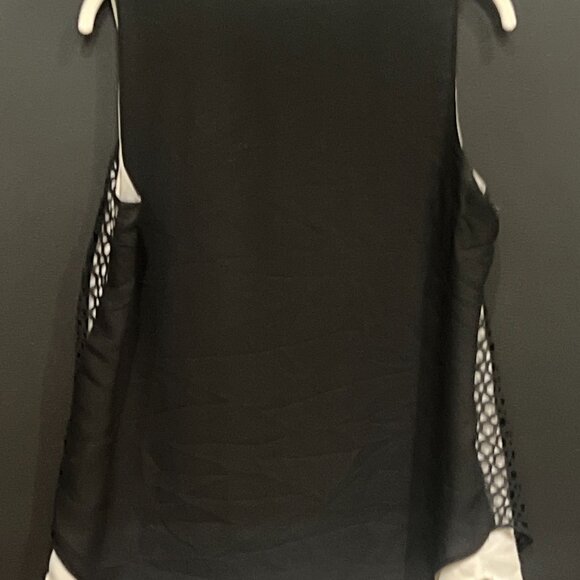 Zac and Rachel cut out black and white two layer tank top size M - Picture 4 of 4